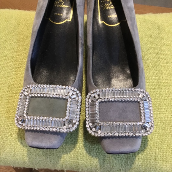 NEW Authentic Roger Vivier Mid Heels - Picture 3 of 8